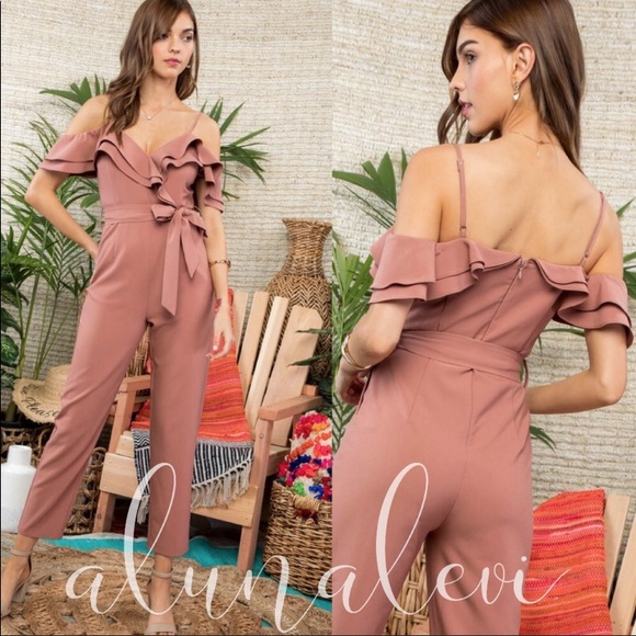 MainStrip Ruffles jumpsuit size M - Picture 2 of 2